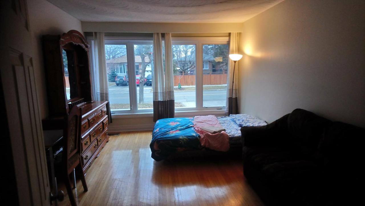 Private Rooms 5 Min Finch West Subway - York University Toronto Esterno foto