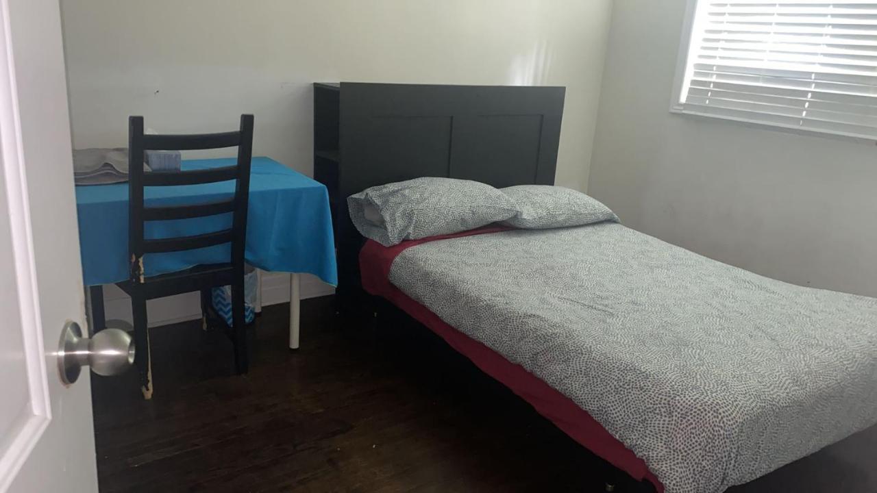 Private Rooms 5 Min Finch West Subway - York University Toronto Esterno foto