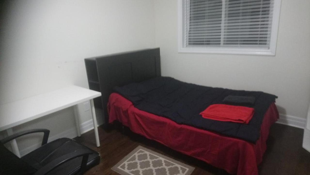 Private Rooms 5 Min Finch West Subway - York University Toronto Esterno foto
